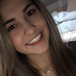 Meet your Posher, Yasmine